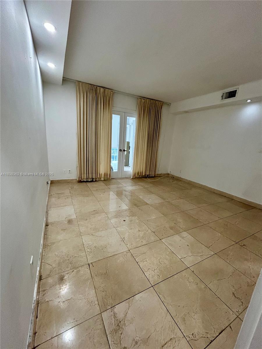 5401 Collins Ave #514, Miami Beach, Florida image 29