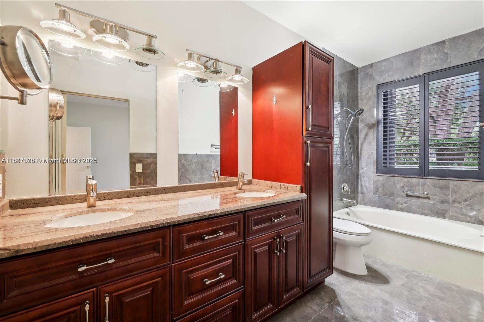 1010 NW 105th Way #B-139, Plantation, Florida image 17