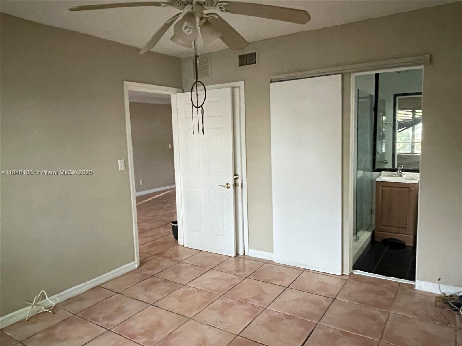 8300 Byron Ave #5, Miami Beach, Florida image 3