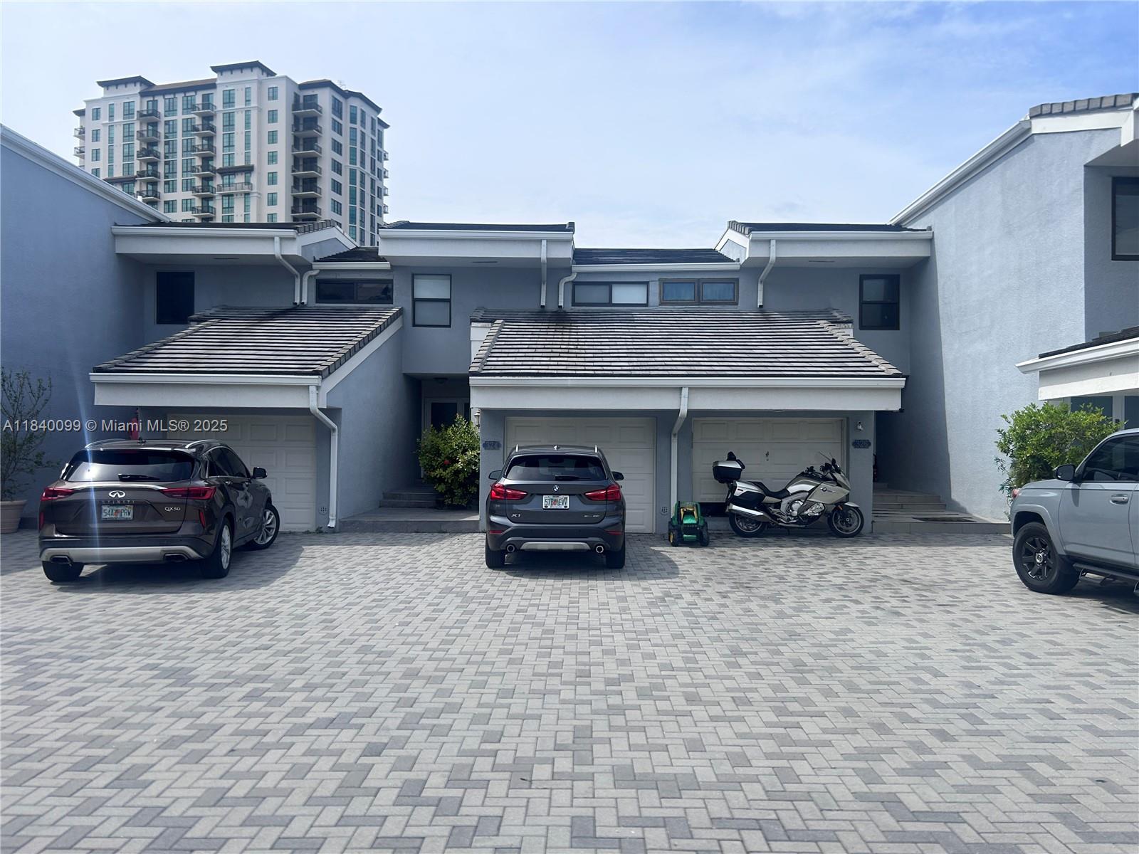 324 Poinciana Dr #906, Sunny Isles Beach, Florida image 1