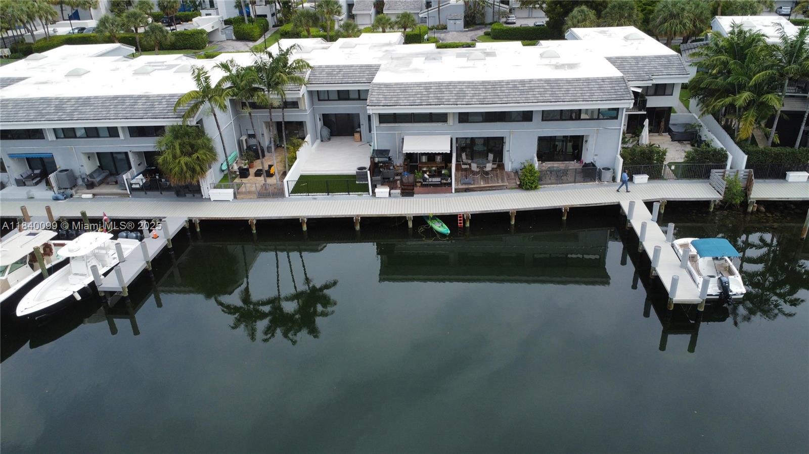 324 Poinciana Dr #906, Sunny Isles Beach, Florida image 2