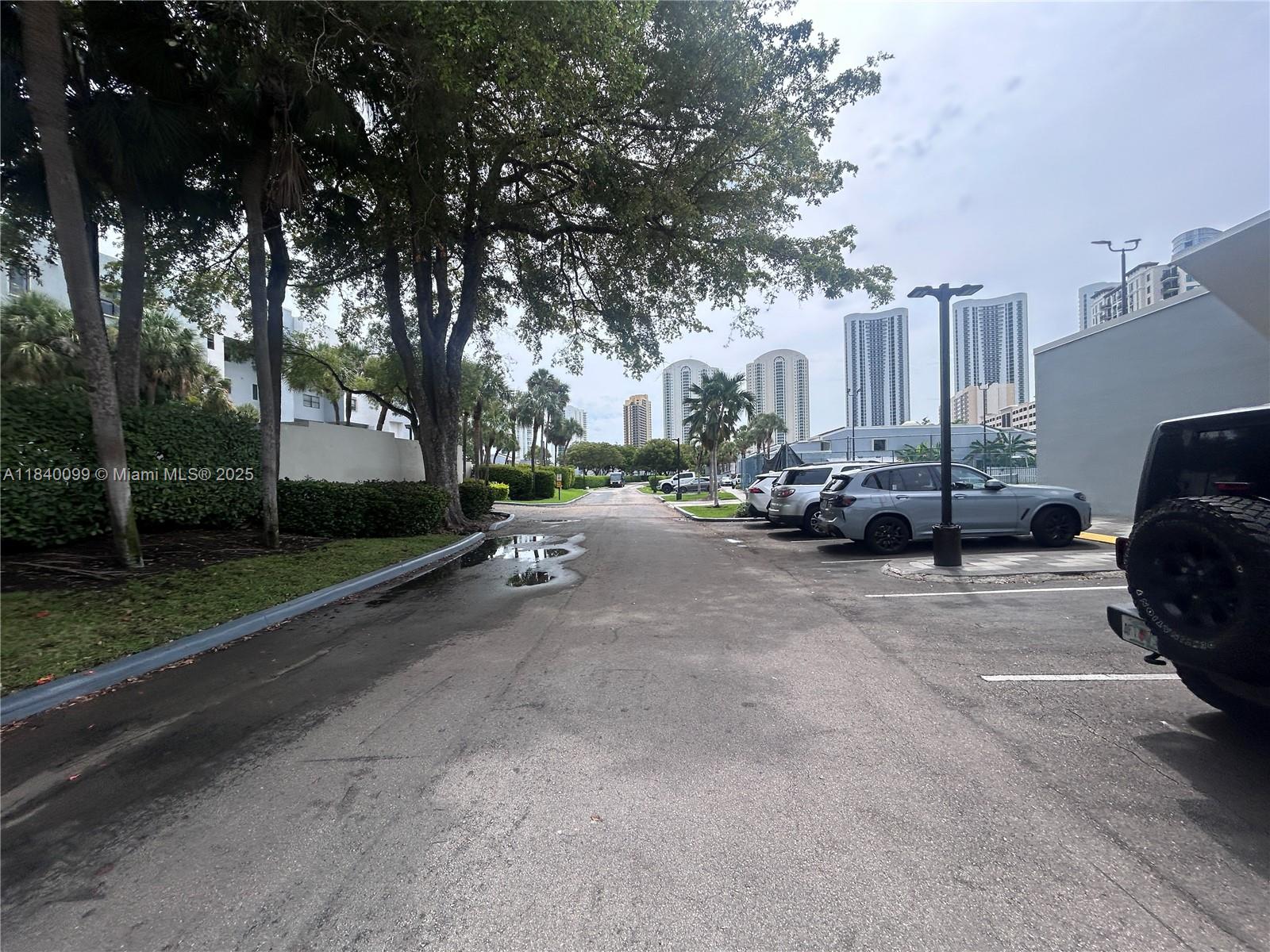 324 Poinciana Dr #906, Sunny Isles Beach, Florida image 50