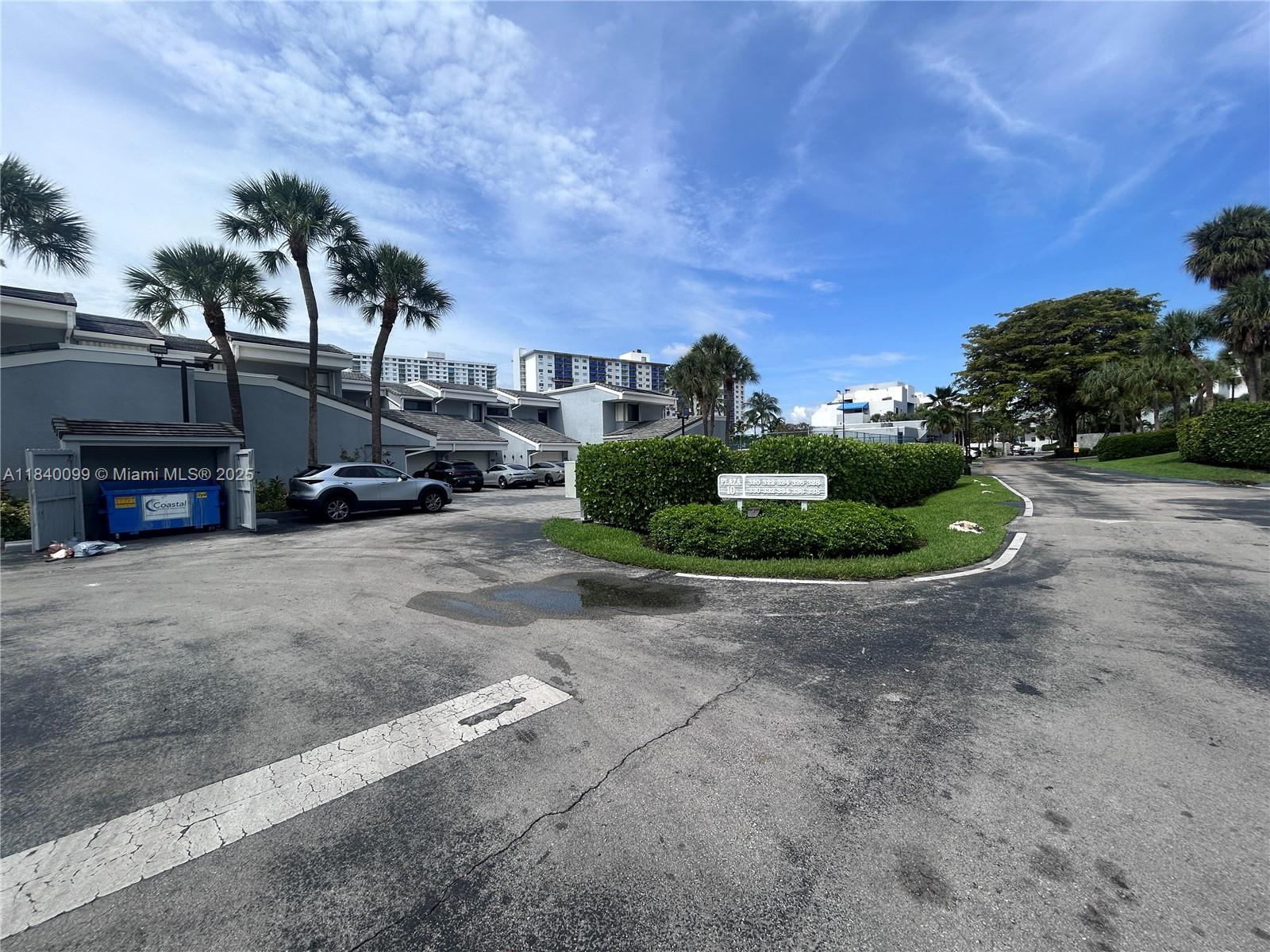 324 Poinciana Dr #906, Sunny Isles Beach, Florida image 9