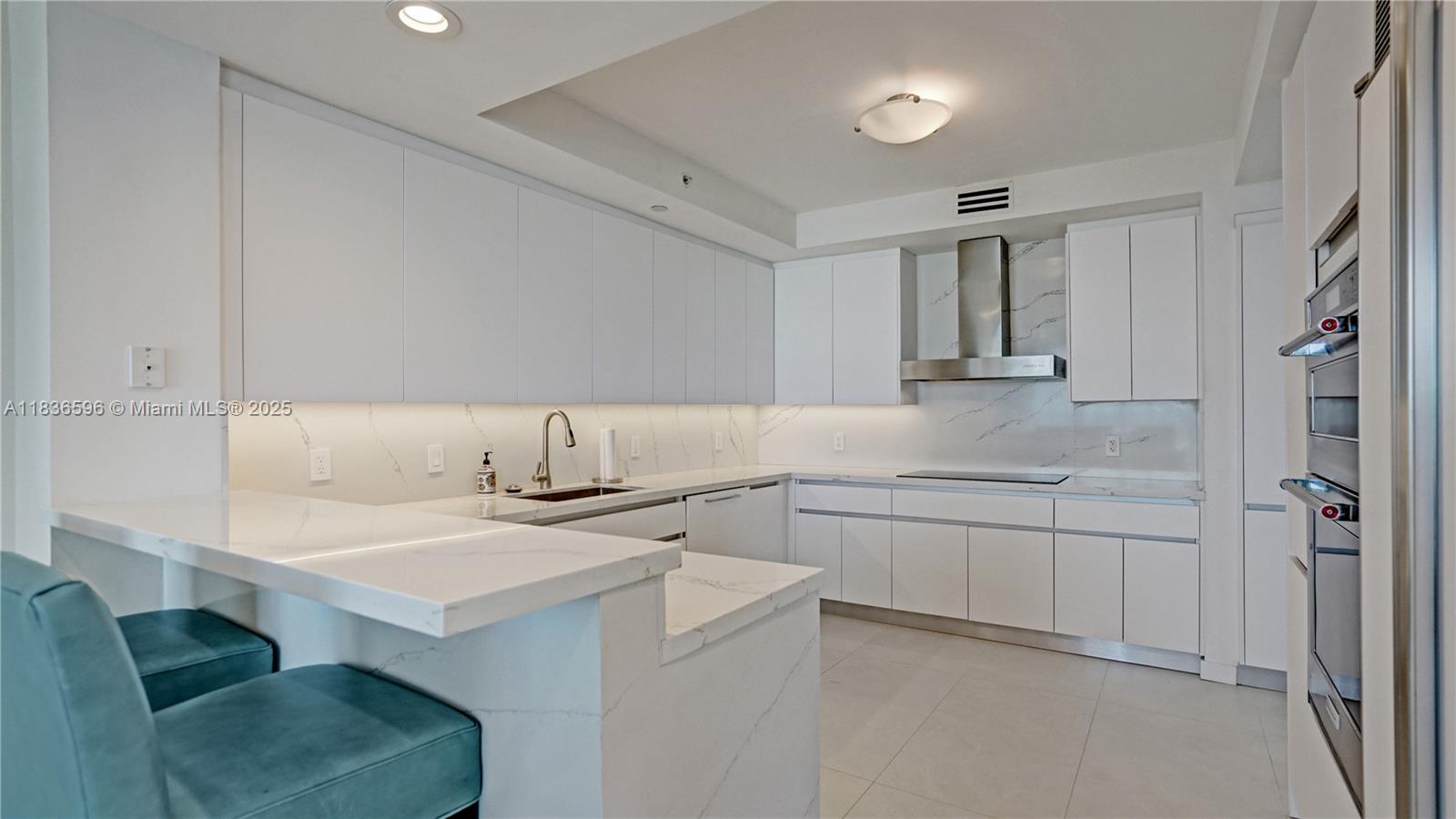 20201 E Country Club Dr #1202, Aventura, Florida image 14