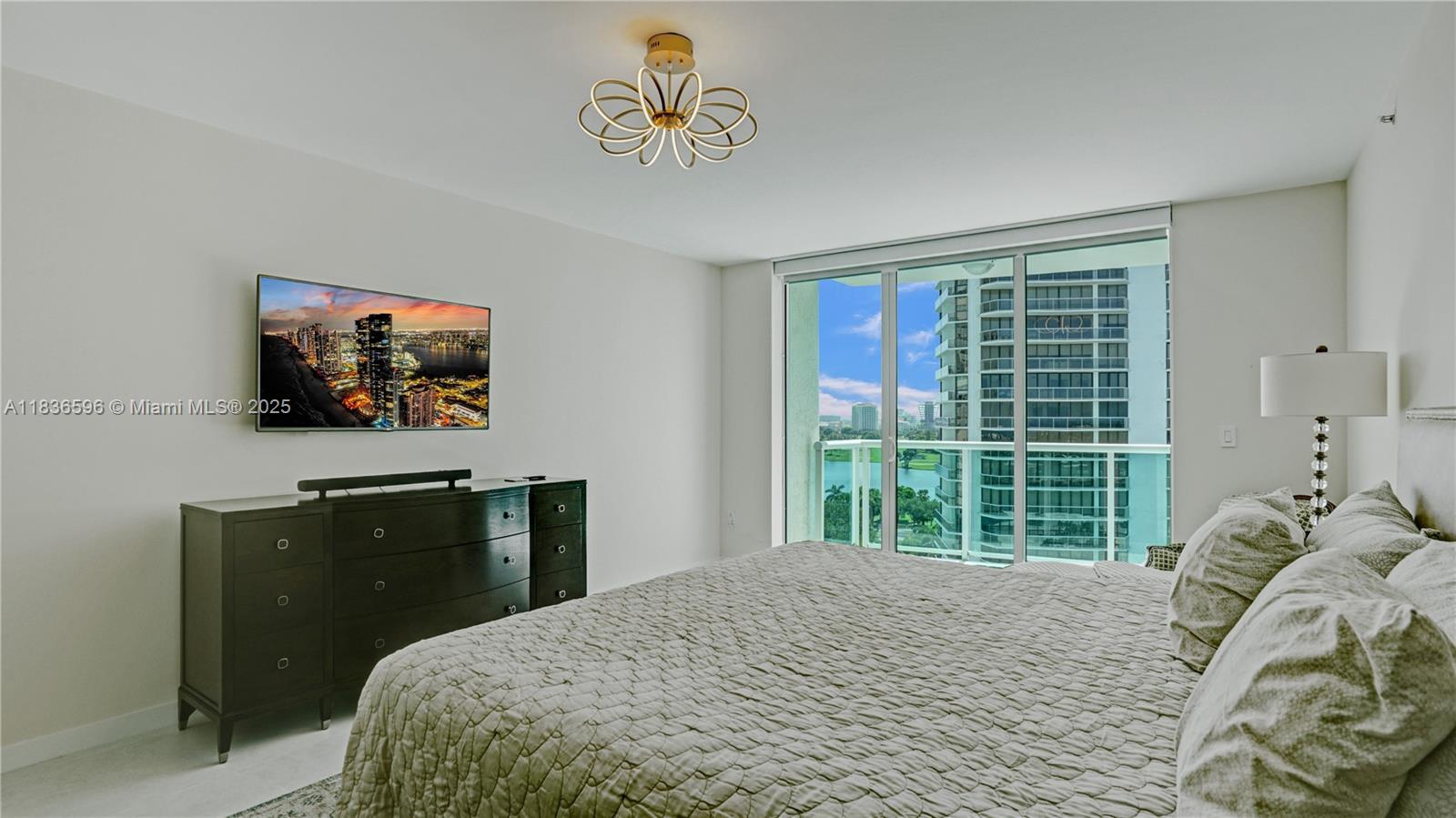 20201 E Country Club Dr #1202, Aventura, Florida image 36