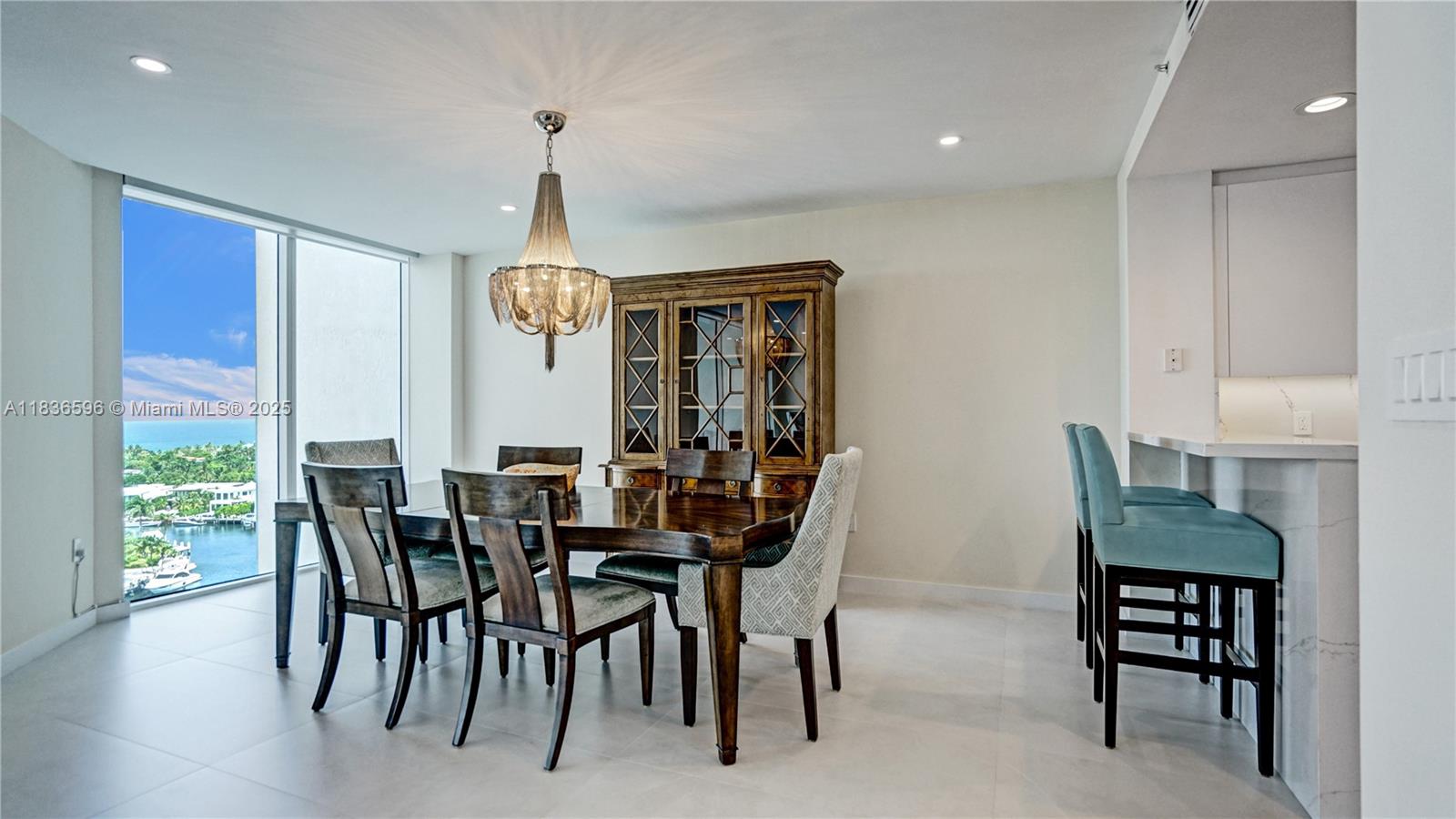 20201 E Country Club Dr #1202, Aventura, Florida image 9