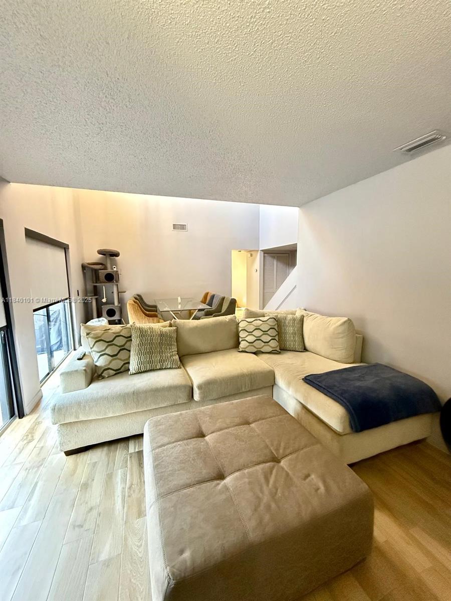 6169 NW 170th Ter, Hialeah, Florida image 20