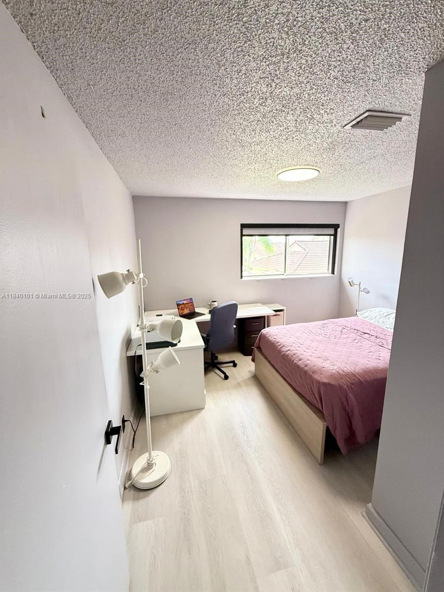 6169 NW 170th Ter, Hialeah, Florida image 42
