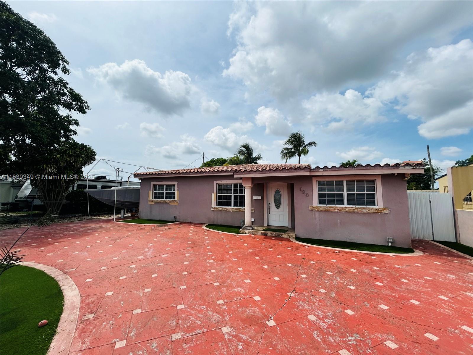 180 E 46th St, Hialeah, Florida image 11
