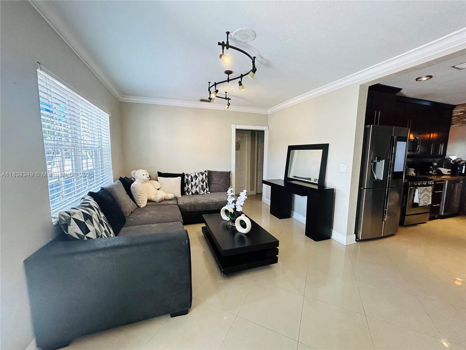 180 E 46th St, Hialeah, Florida image 13
