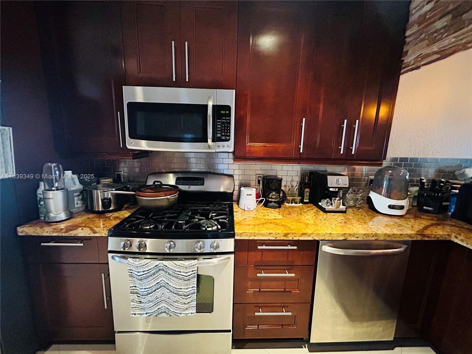 180 E 46th St, Hialeah, Florida image 18