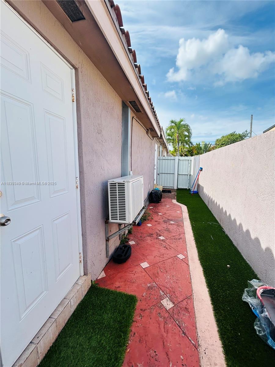 180 E 46th St, Hialeah, Florida image 29