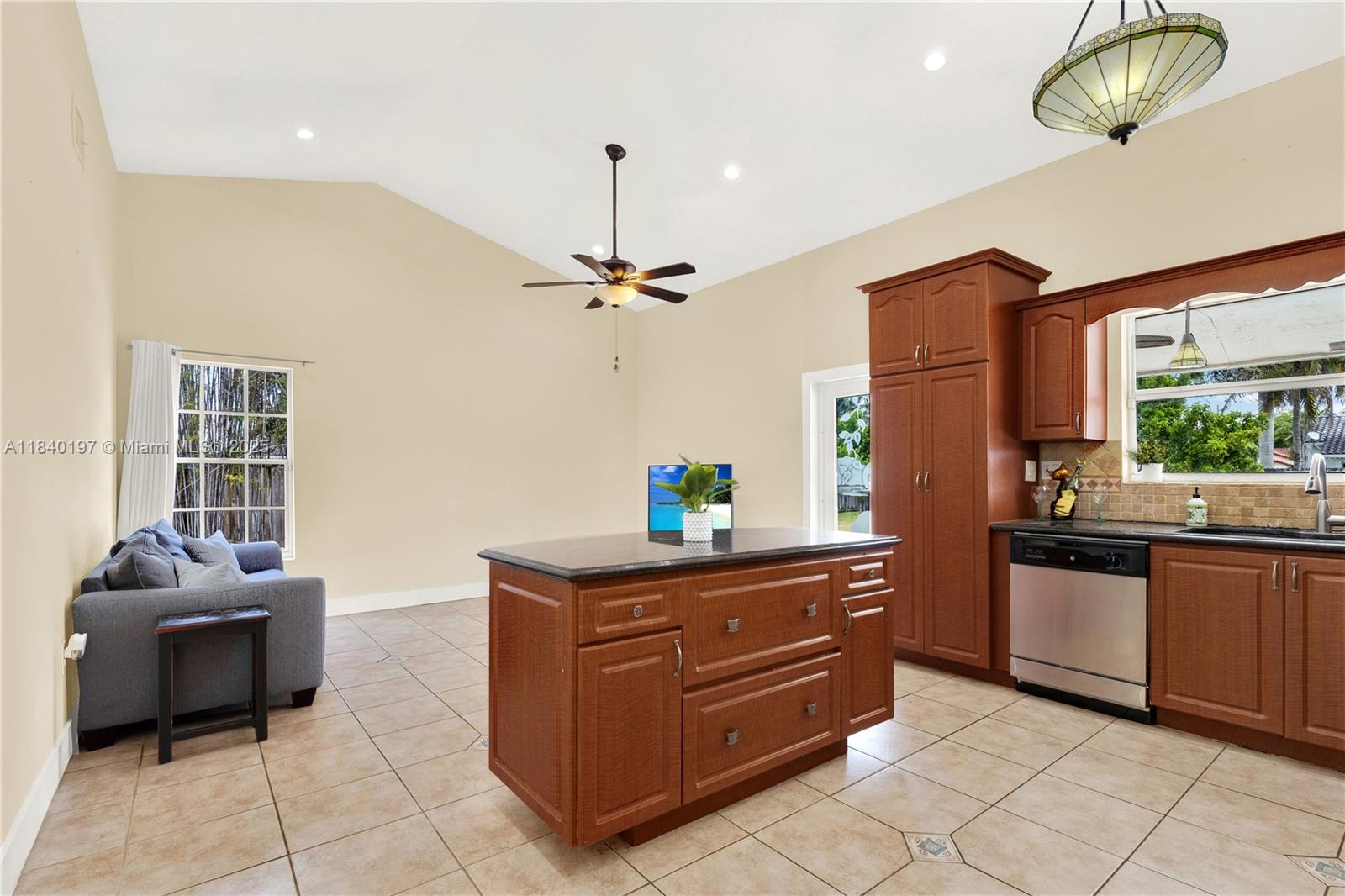 1641 NW 15th Ave, Homestead, Florida image 5