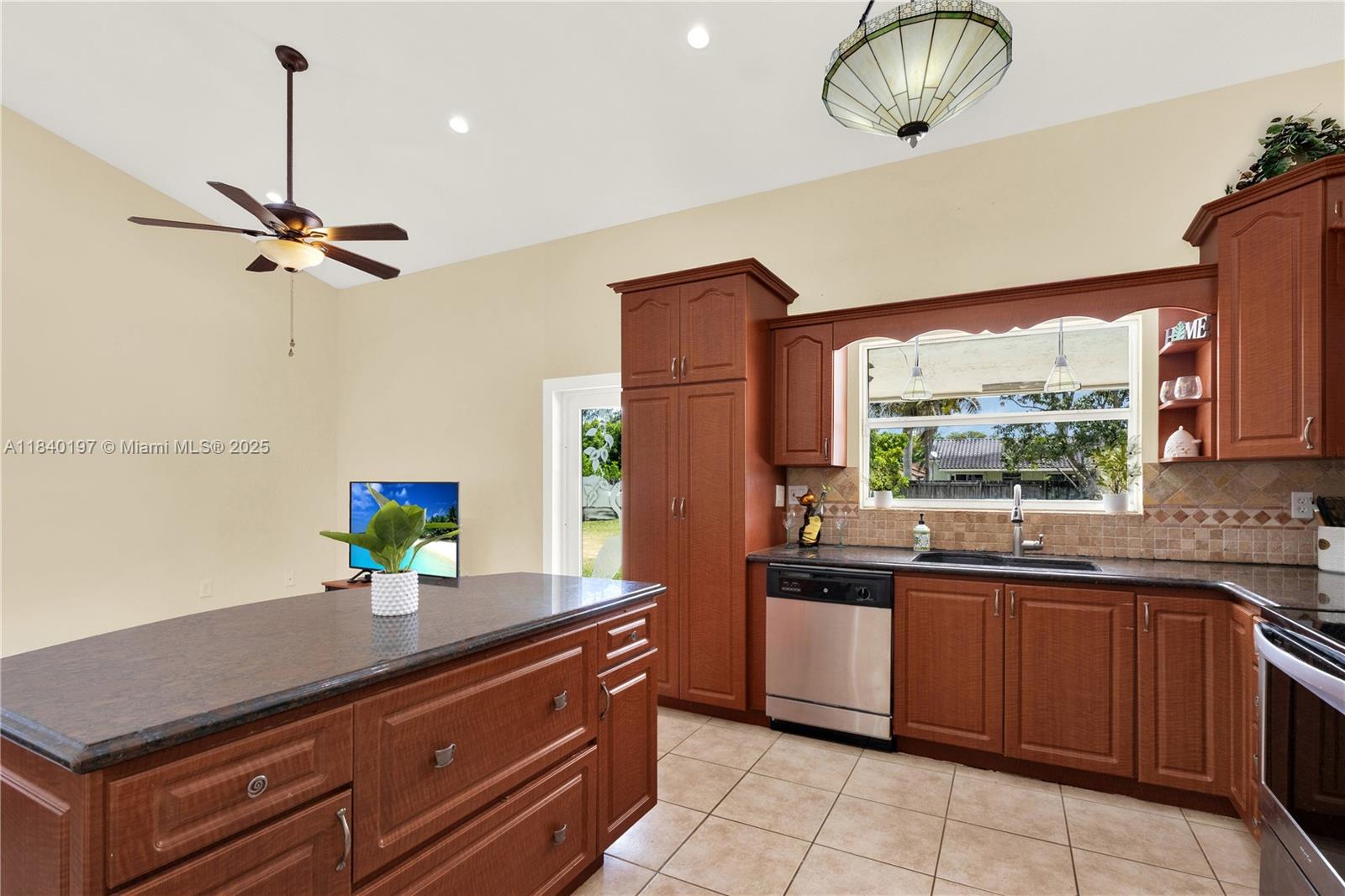 1641 NW 15th Ave, Homestead, Florida image 6