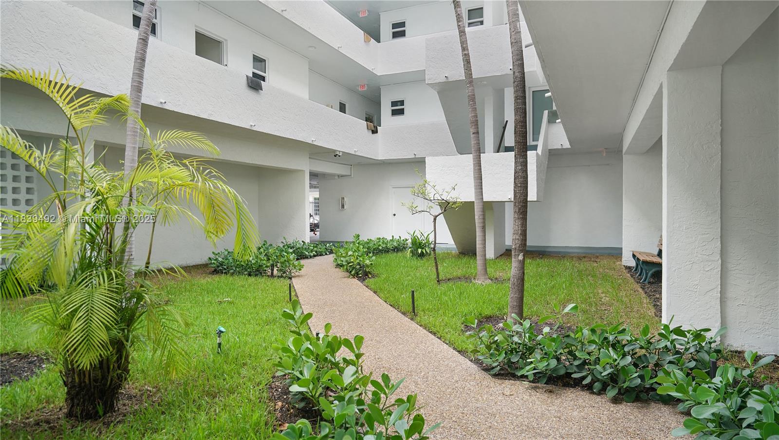 1033 Lenox Ave #304, Miami Beach, Florida image 2