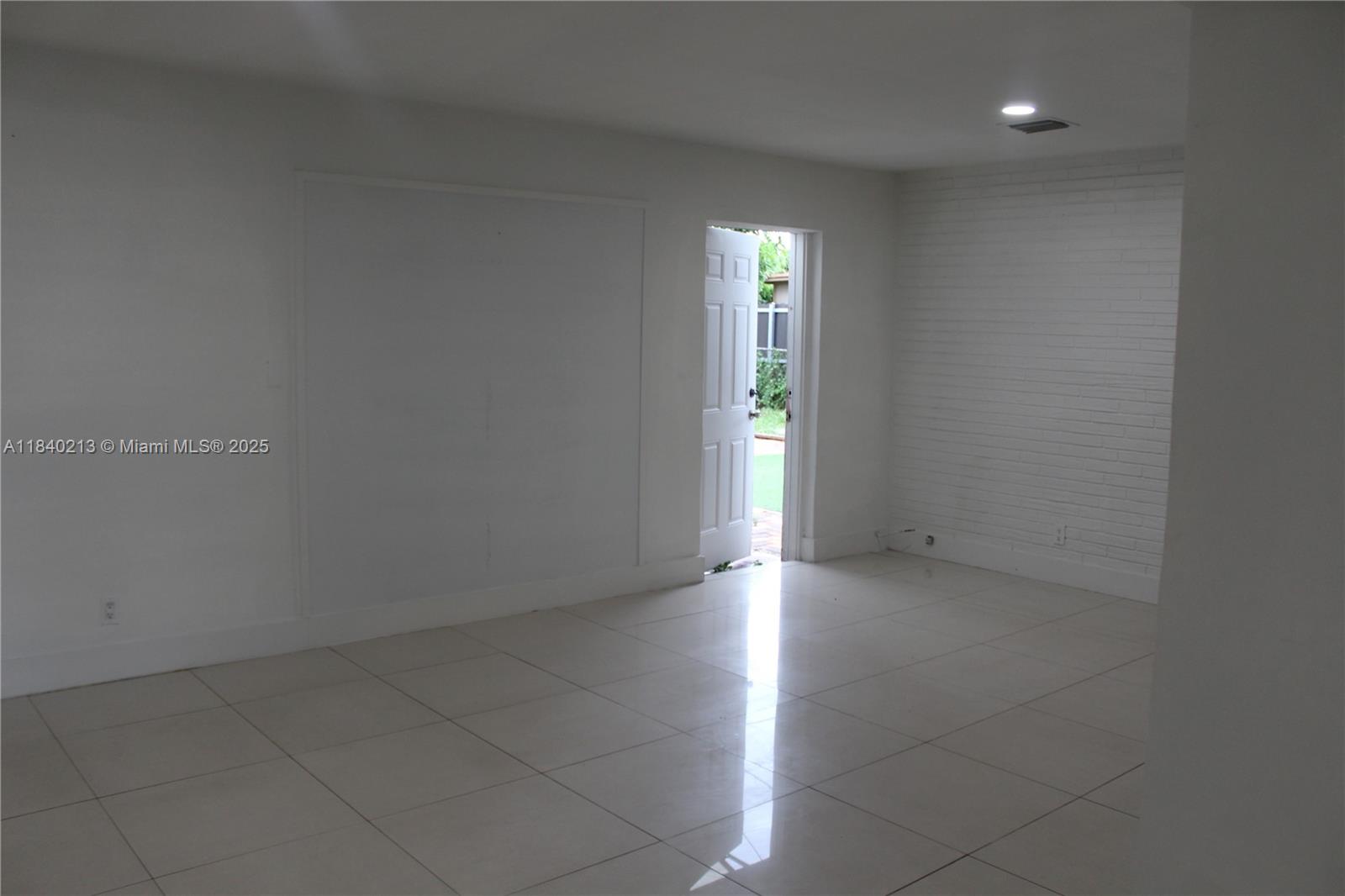 Residential, Hollywood, Florida image 10