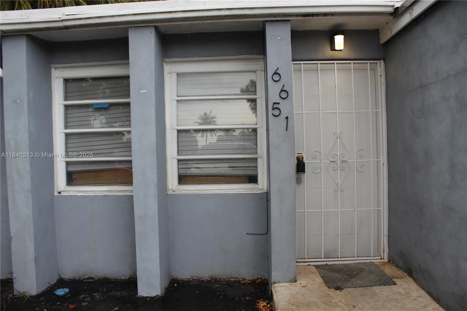 Residential, Hollywood, Florida image 2