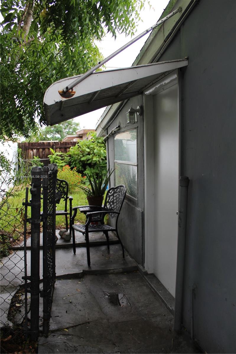 Residential, Hollywood, Florida image 29