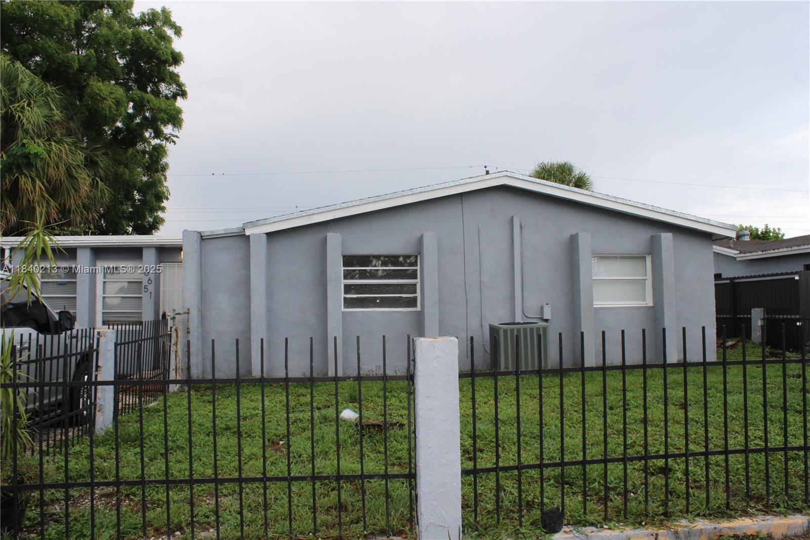 Residential, Hollywood, Florida image 3