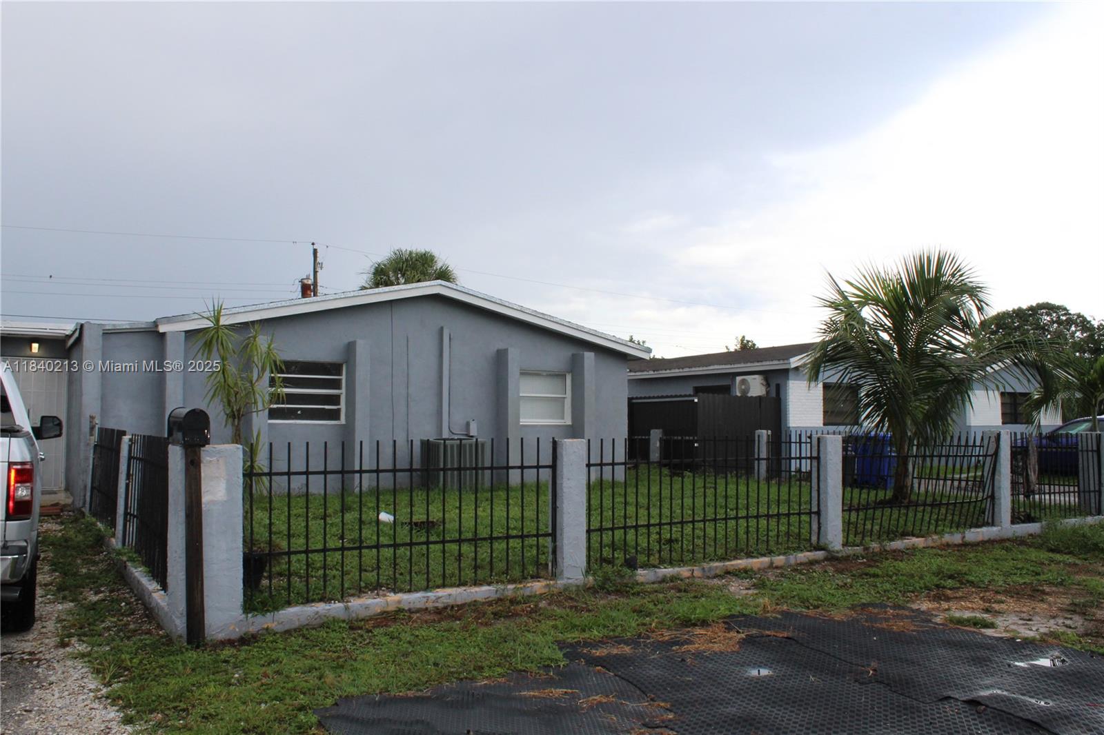 Residential, Hollywood, Florida image 4