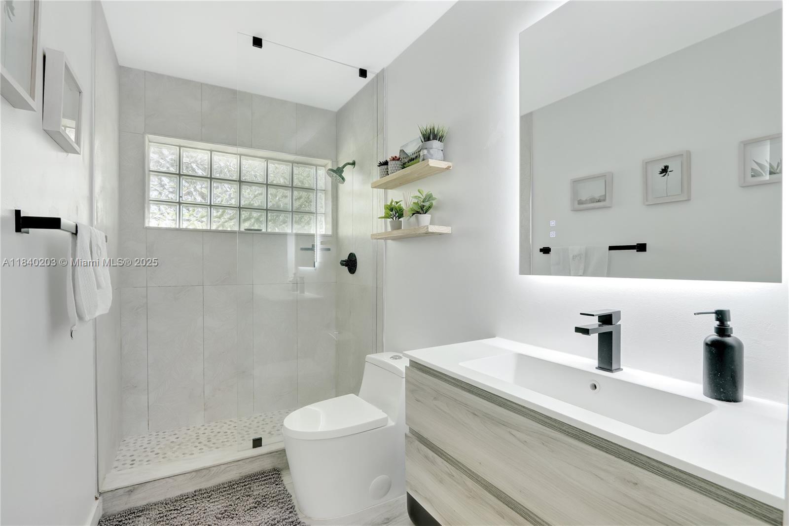 23273 Water Cir, Boca Raton, Florida image 12