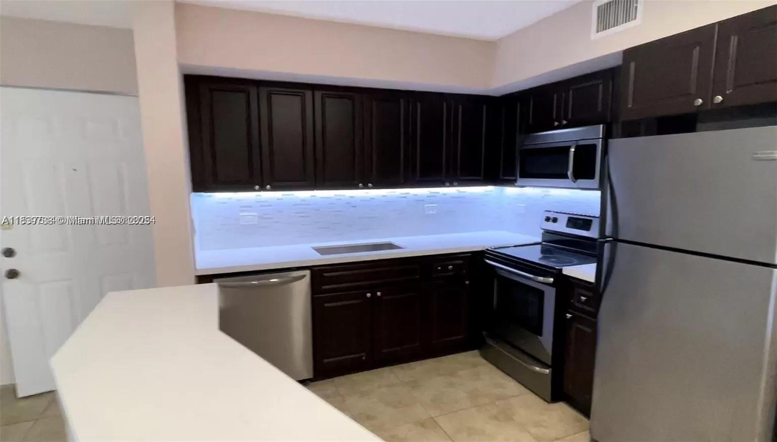 3690 N 56th Ave #916, Hollywood, Florida image 2