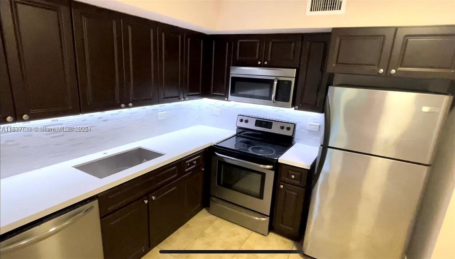3690 N 56th Ave #916, Hollywood, Florida image 4