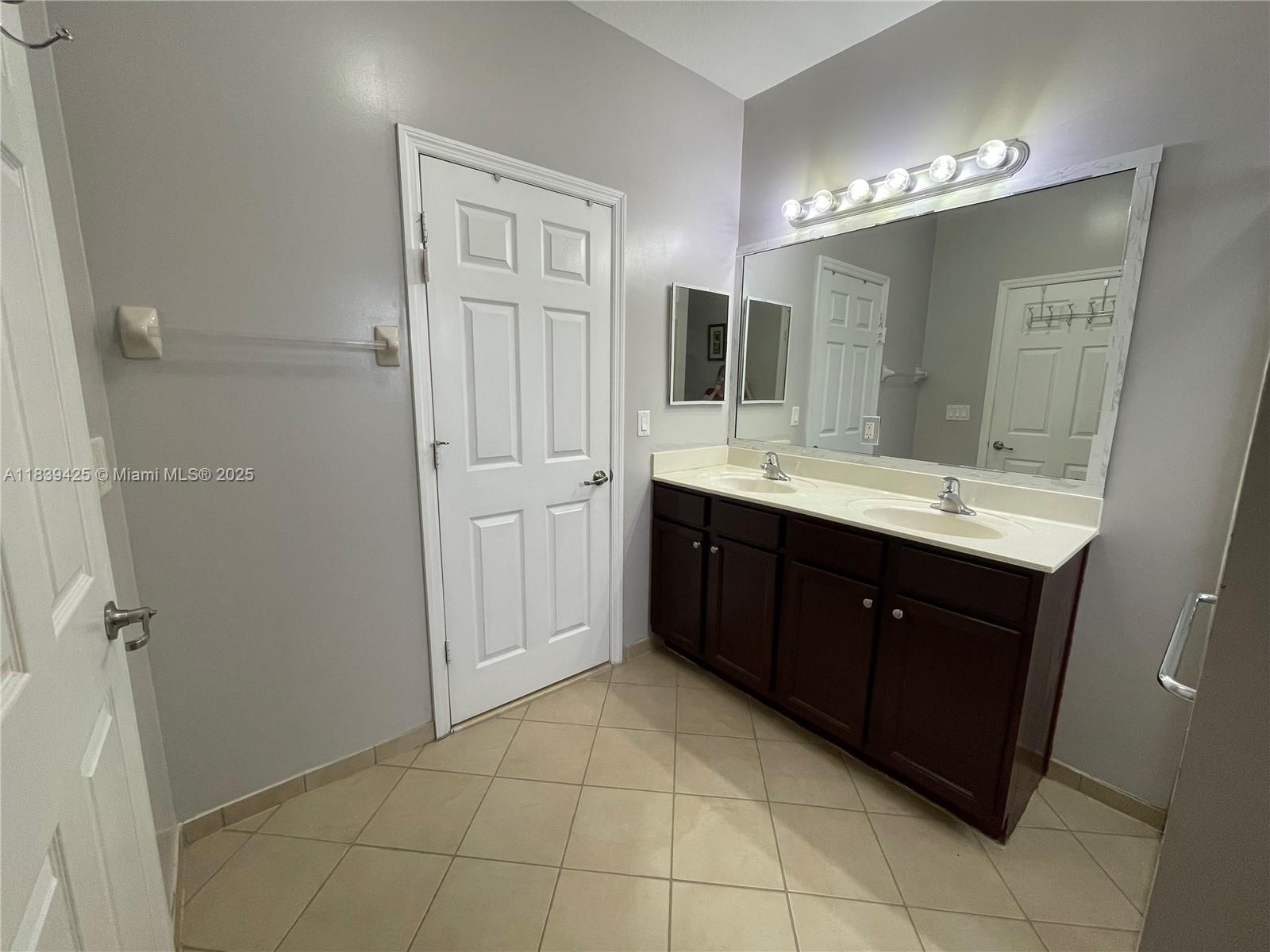 730 SE 34th Ave, Homestead, Florida image 11
