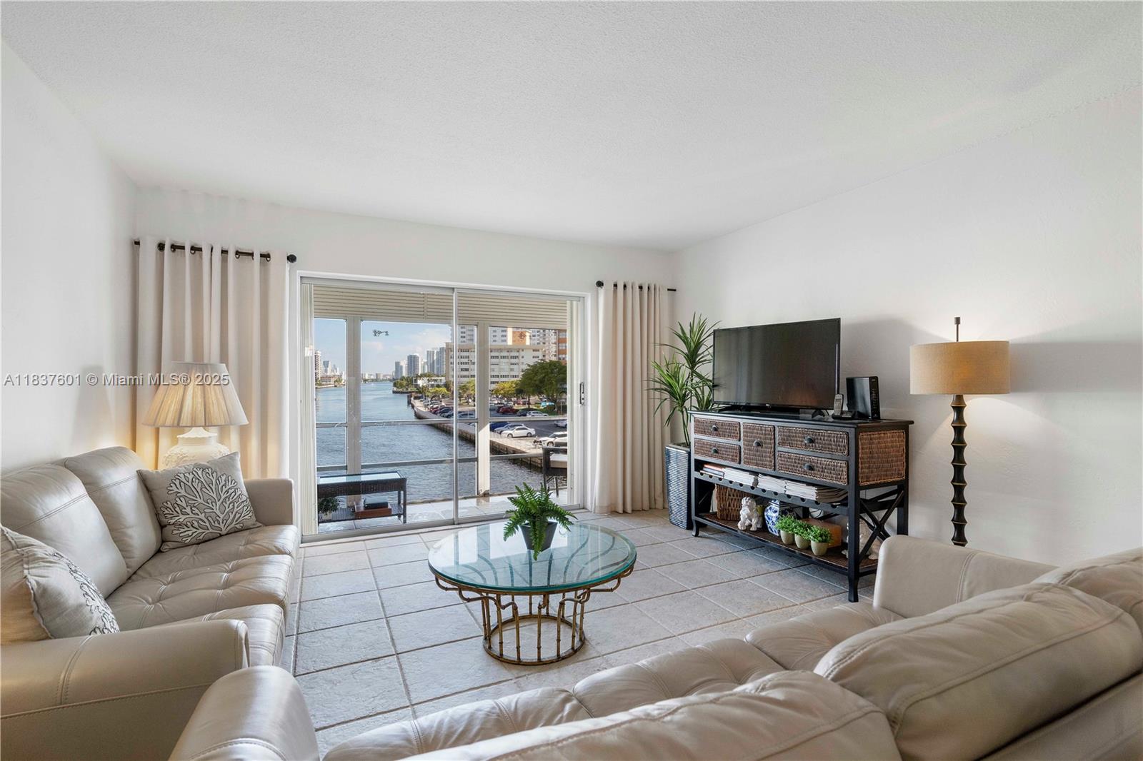 2600 Diana Dr #311, Hallandale Beach, Florida image 22