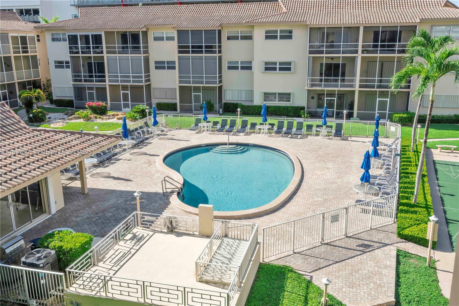 2600 Diana Dr #311, Hallandale Beach, Florida image 26