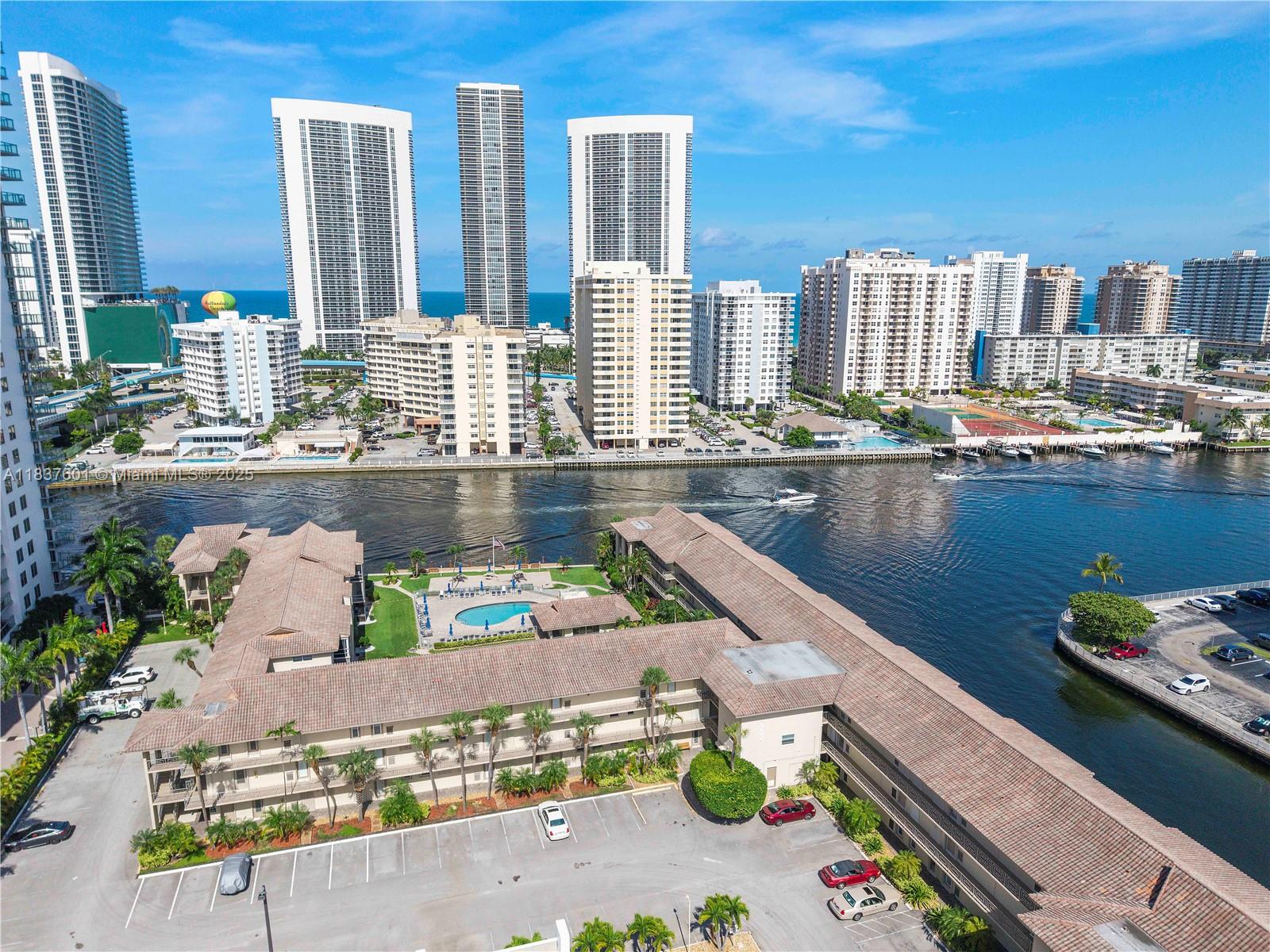 2600 Diana Dr #311, Hallandale Beach, Florida image 3