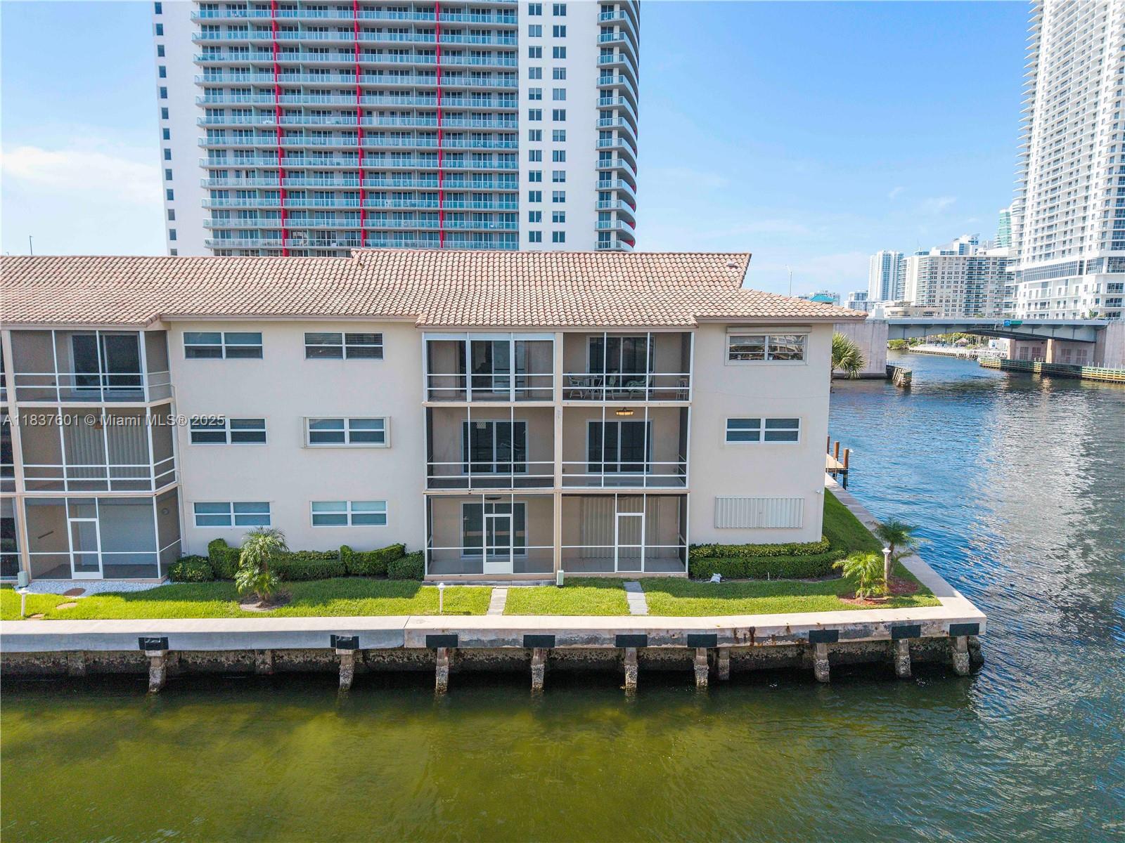 2600 Diana Dr #311, Hallandale Beach, Florida image 8