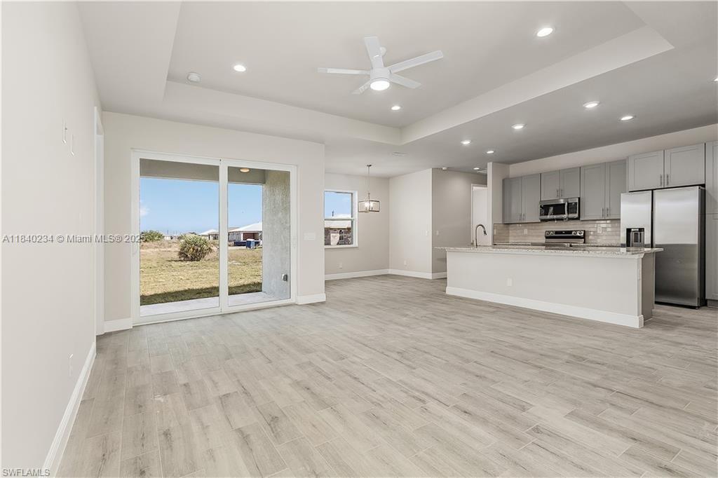 131 N Bethlehem Pl, La Belle, Florida image 6