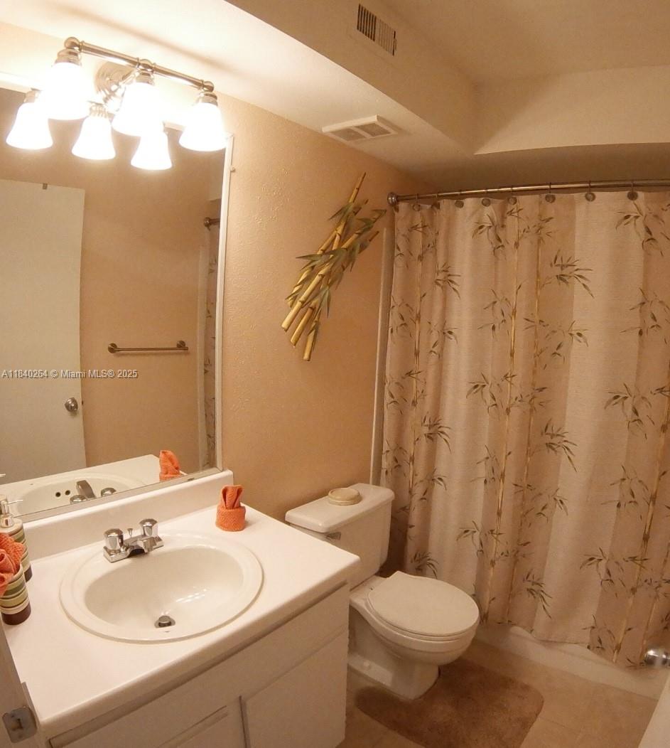 2361 NW 33rd St #604, Oakland Park, Florida image 6