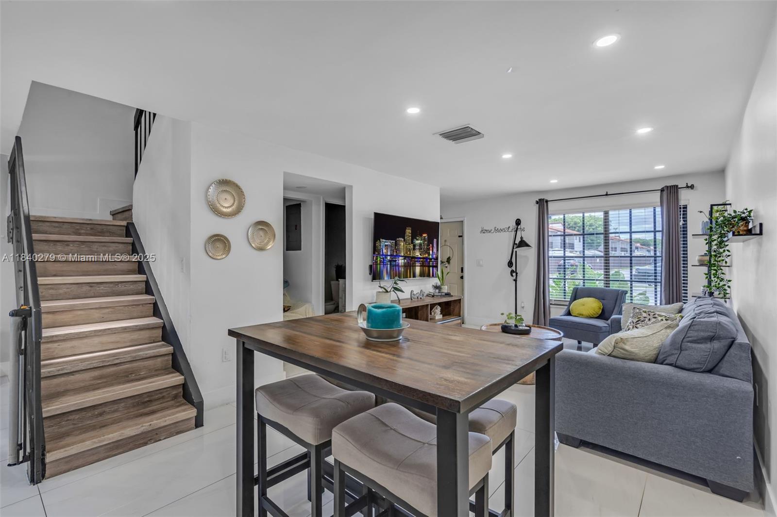 Property photo # 2
