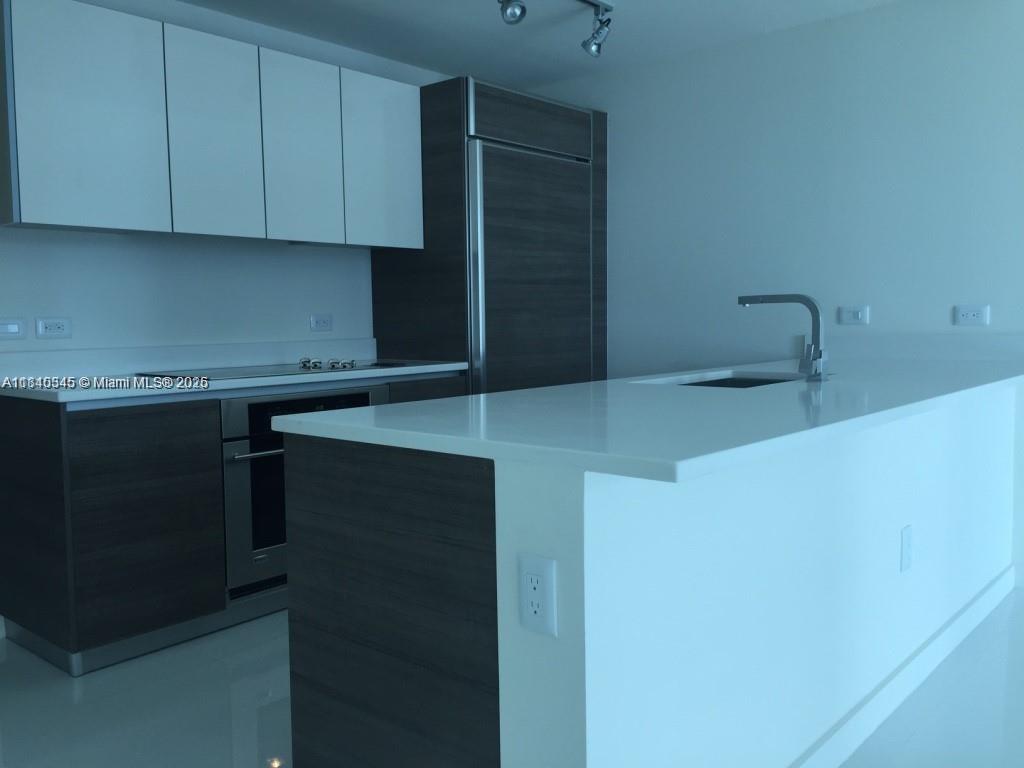 Condo for Rent in Miami, FL