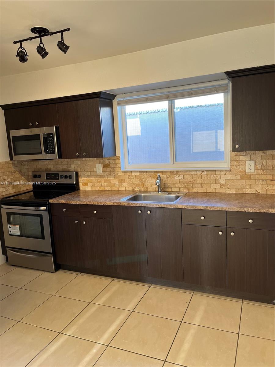 80 W 20th St, Hialeah, Florida image 5
