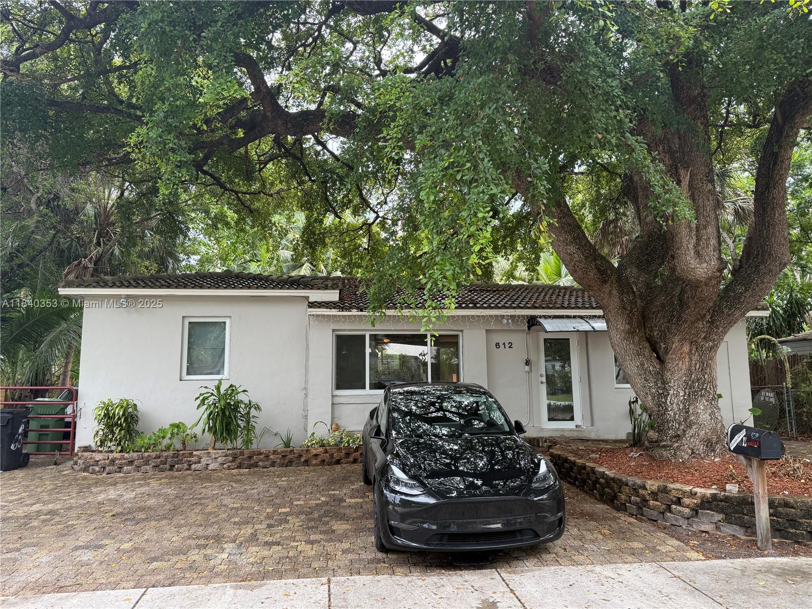Property photo # 0