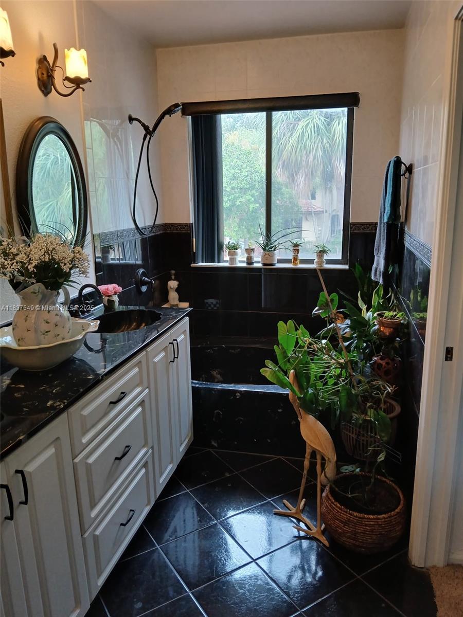 1022 NW 105th Ave #D-119, Plantation, Florida image 9