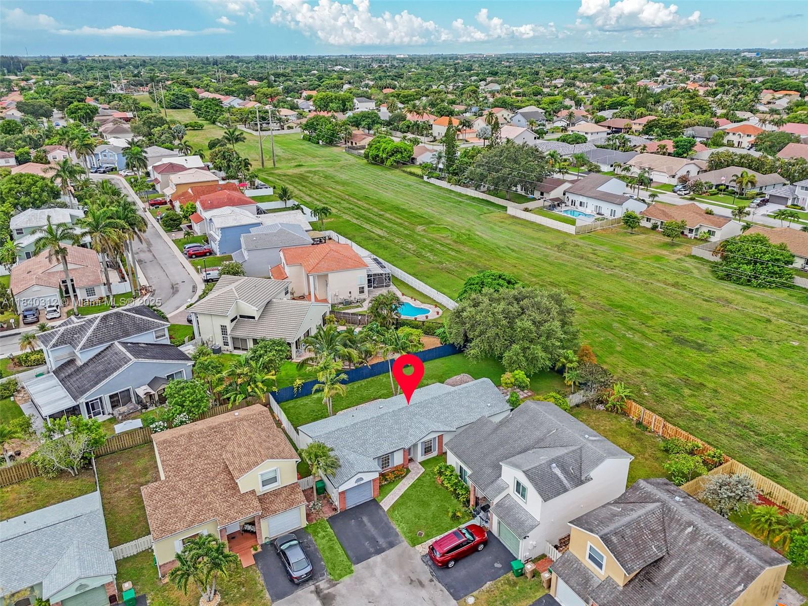535 Radford Ter, Davie, Florida image 4
