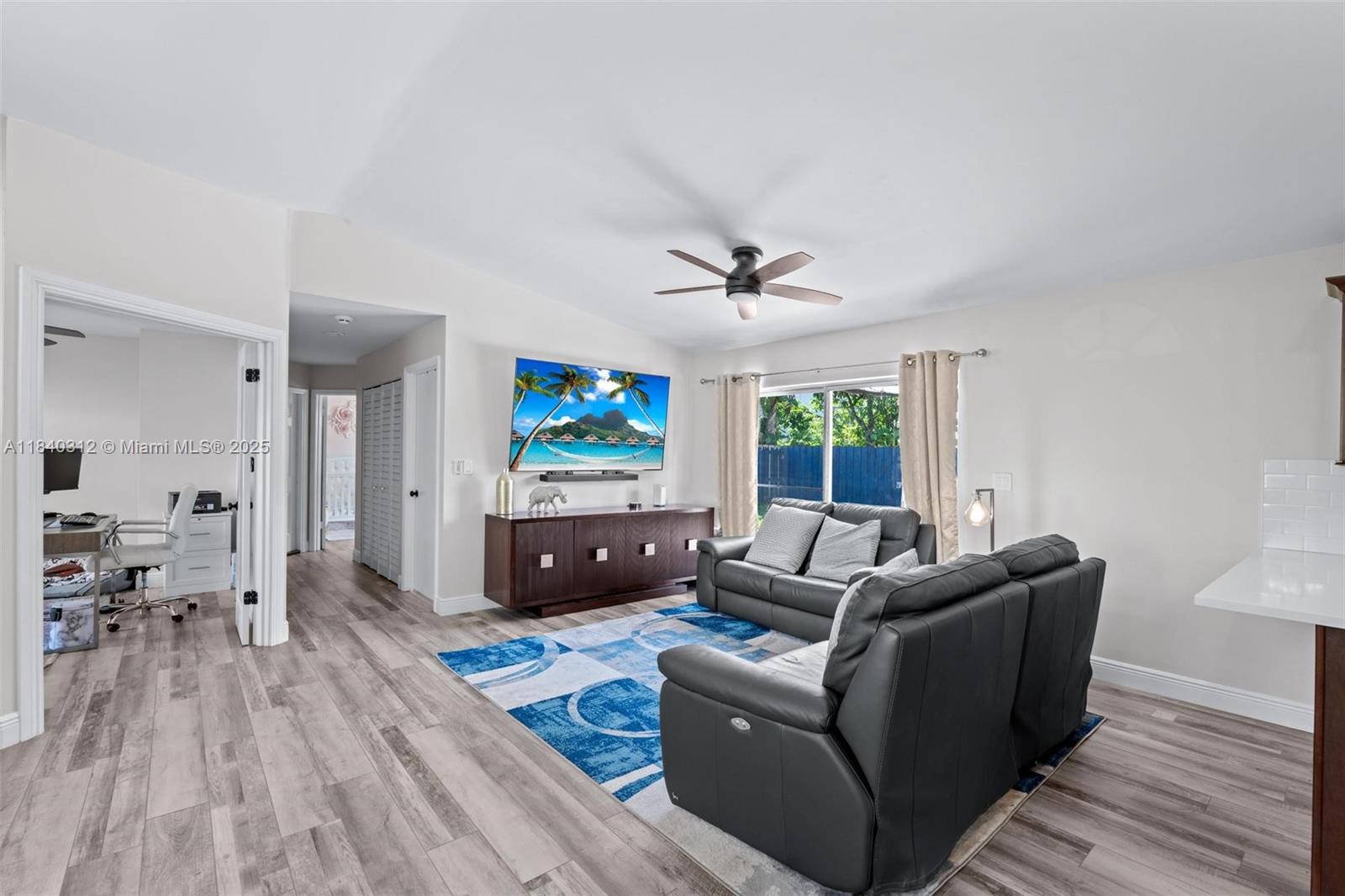 535 Radford Ter, Davie, Florida image 7