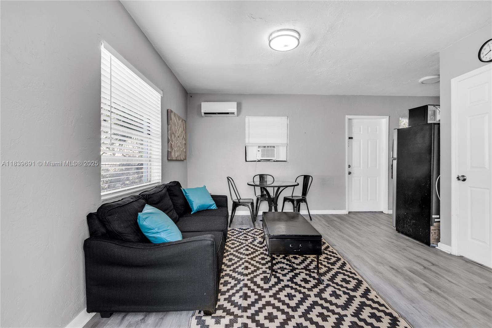 Property photo # 0