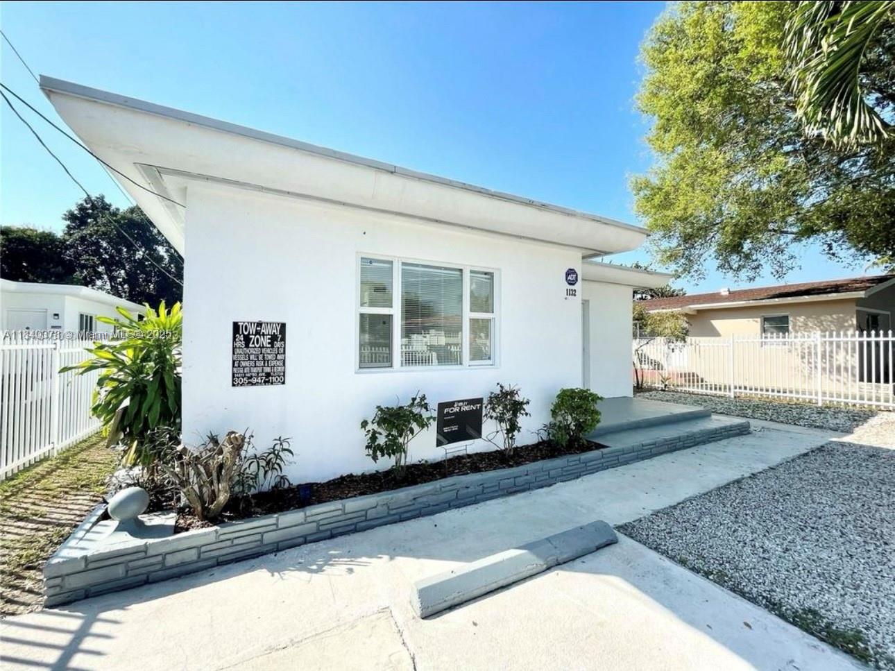 1130 NE 111th St, Biscayne Park, Florida image 3