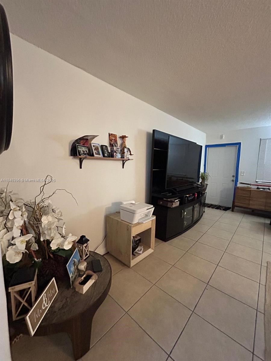 1100 NE 1st Ct #104, Hallandale Beach, Florida image 14
