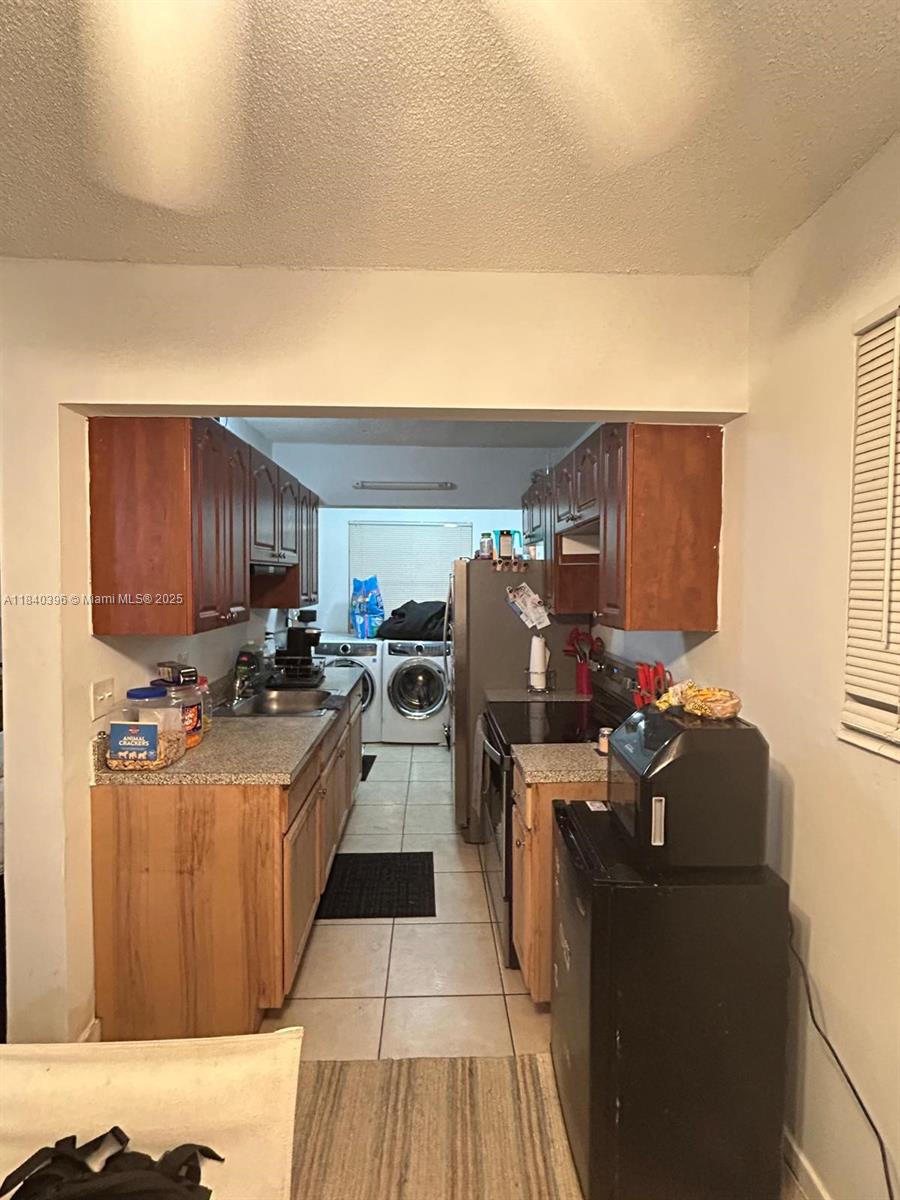 1100 NE 1st Ct #104, Hallandale Beach, Florida image 17