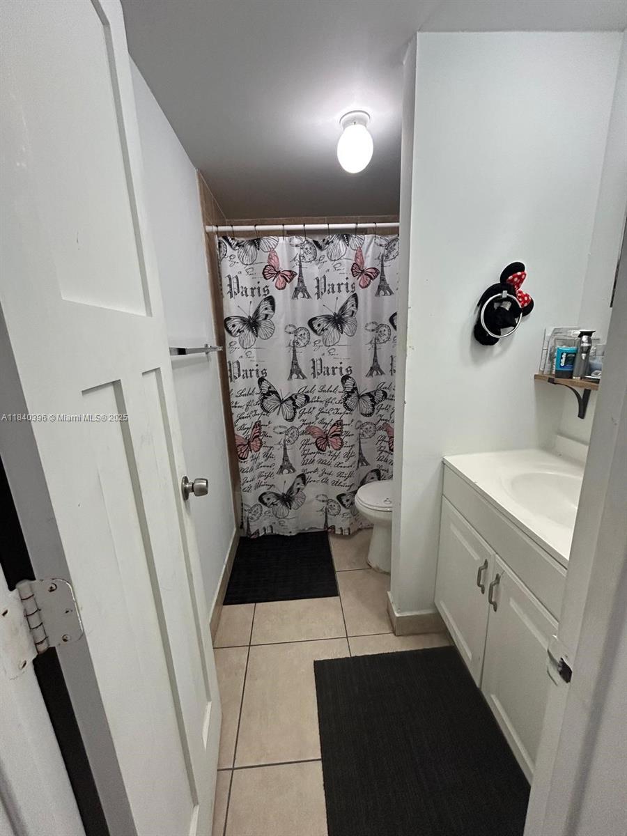 1100 NE 1st Ct #104, Hallandale Beach, Florida image 3