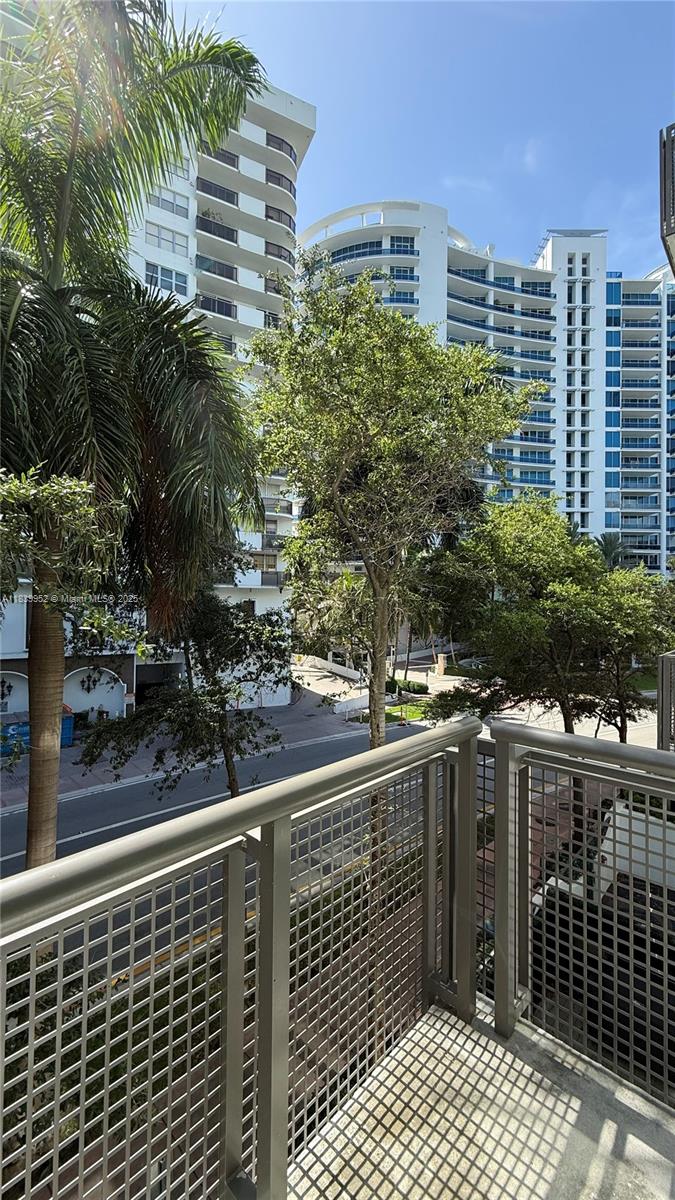 6000 Collins Ave #323, Miami Beach, Florida image 2