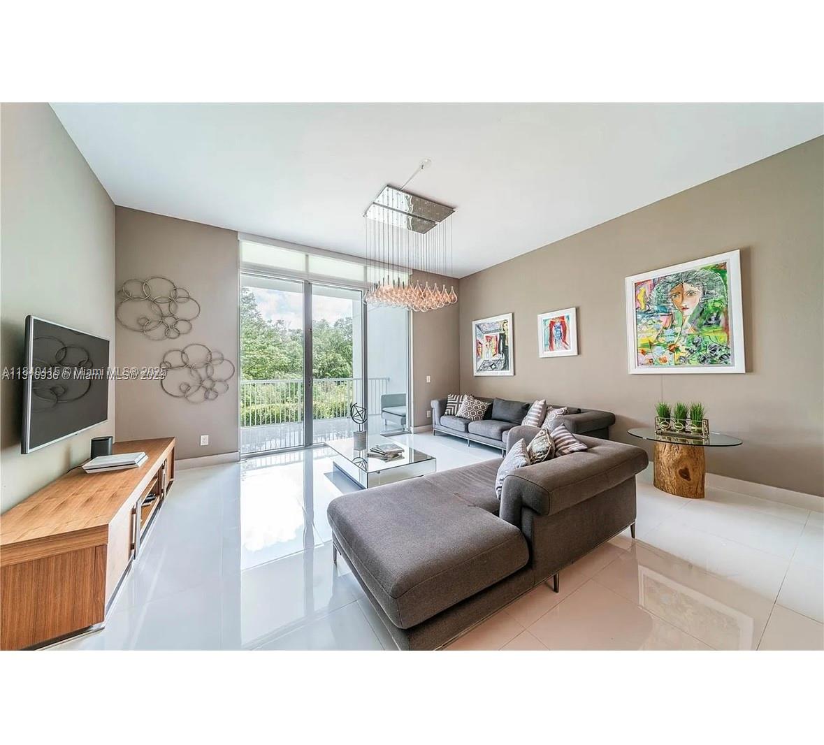 14951 Royal Oaks Ln #102, North Miami, Florida image 3