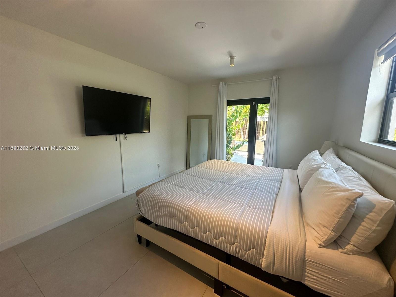 7532 Hispanola Ave, North Bay Village, Florida image 17