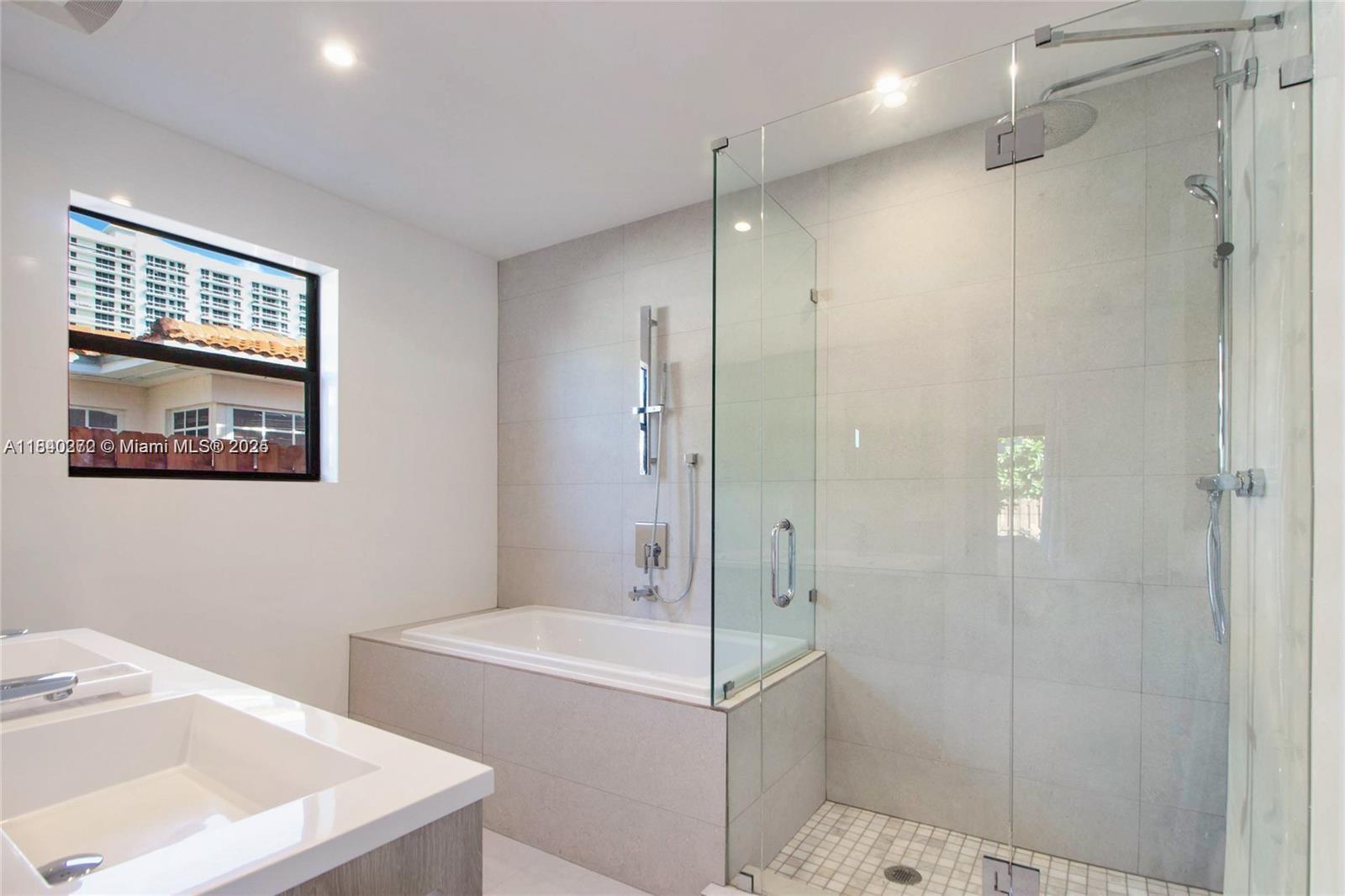 7532 Hispanola Ave, North Bay Village, Florida image 6